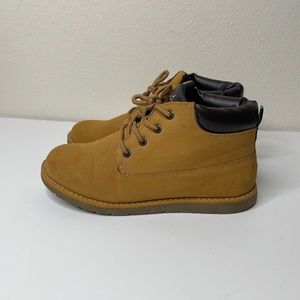 Nautica Boots Size 6‎